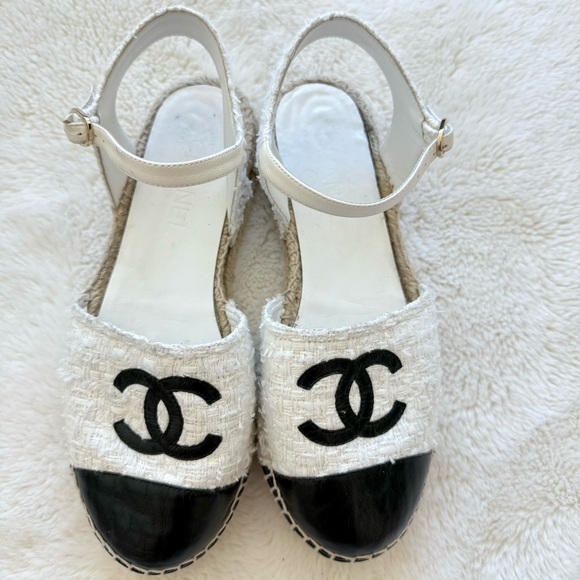 CHANEL Espadrilles black/white 38C Authentic Retail 1200$ - Picture 1 of 8